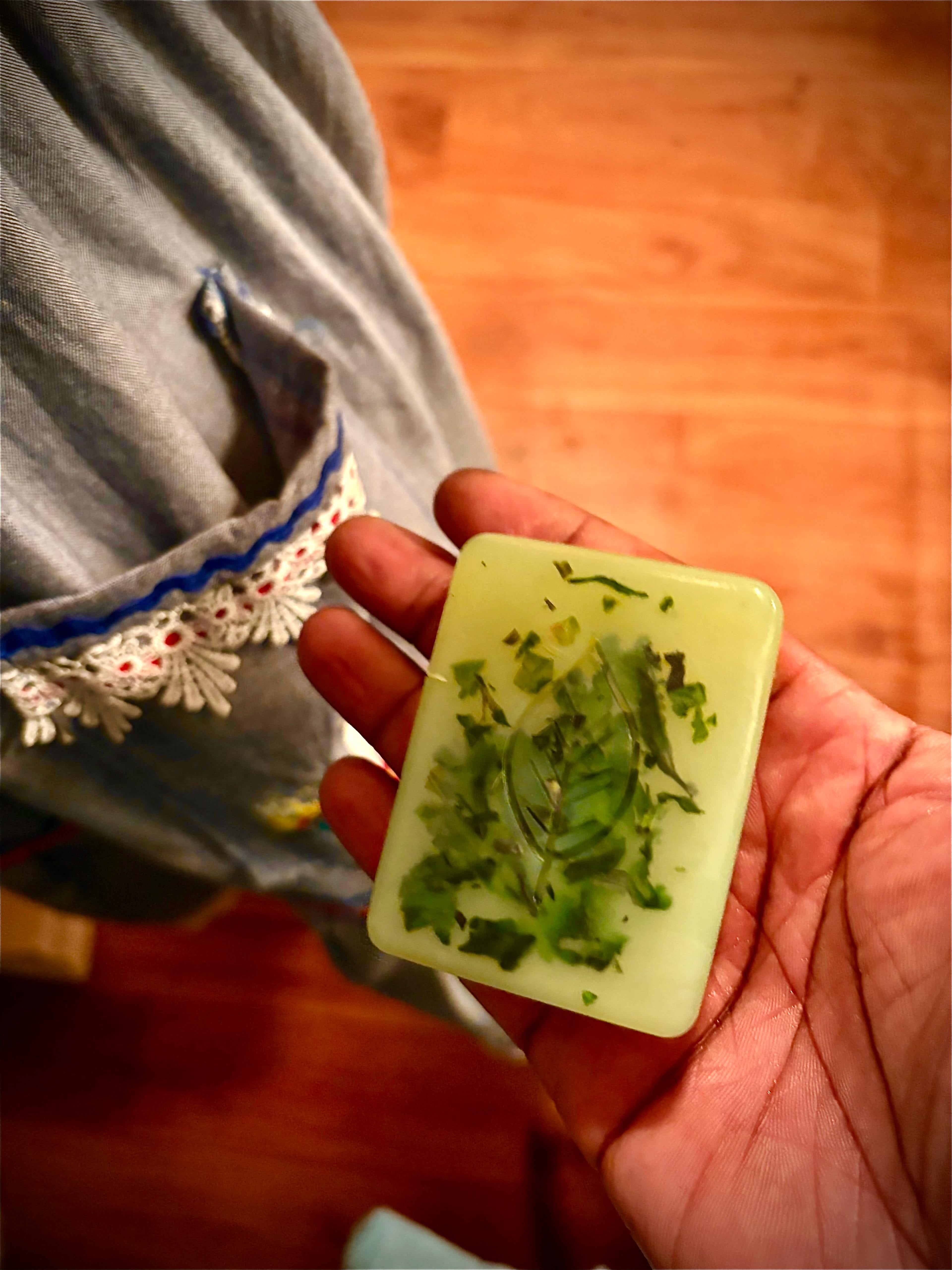 Dyòk Soap and herbal bath  for infant
